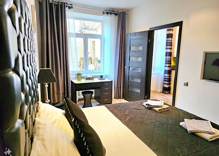 Modern 2 Bedroom Apartment In The City Centre