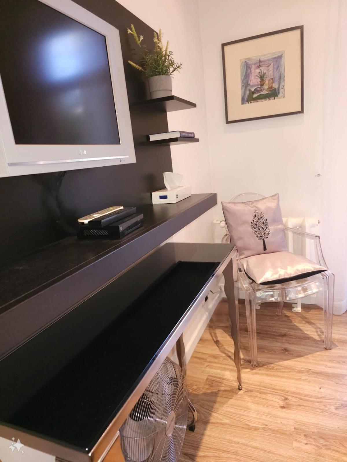 公寓 Modern 2 Bedroom In The Centre 里加