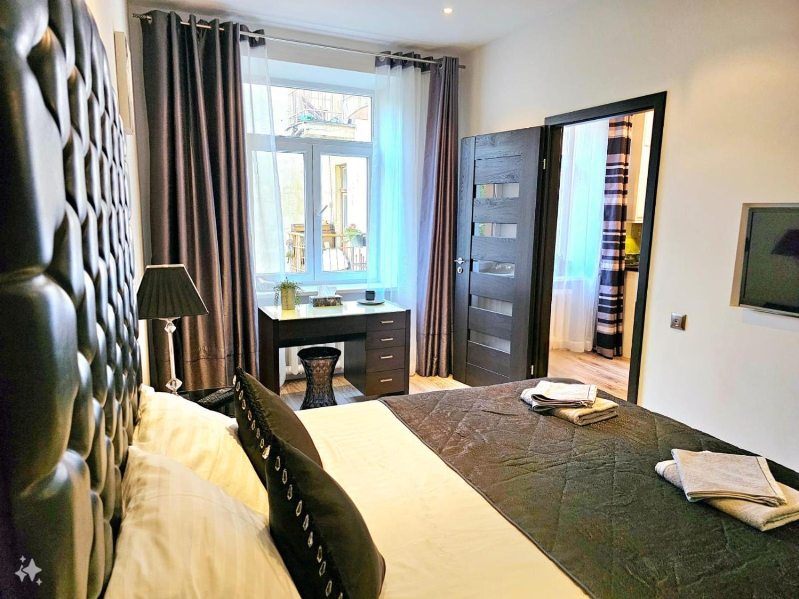 Апартаменти Modern 2 Bedroom In The Centre