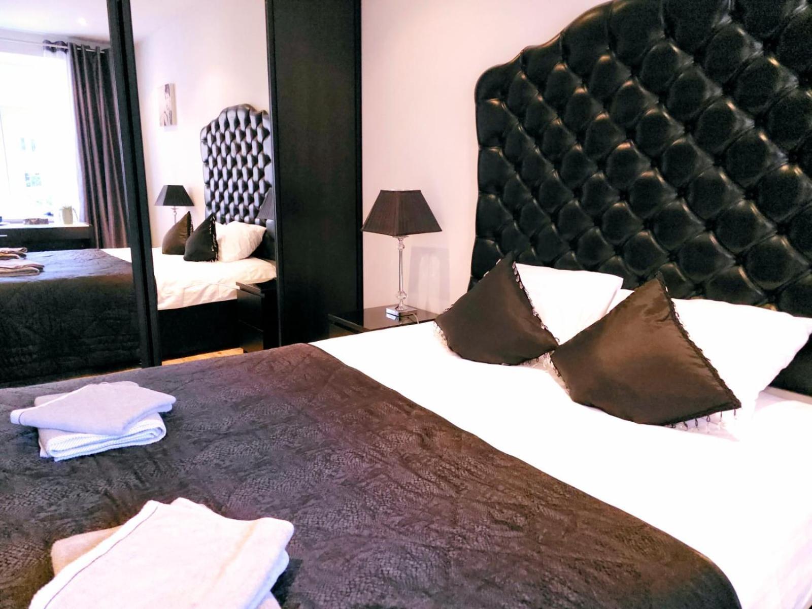 Modern 2 Bedroom In The Centre Апартаменти